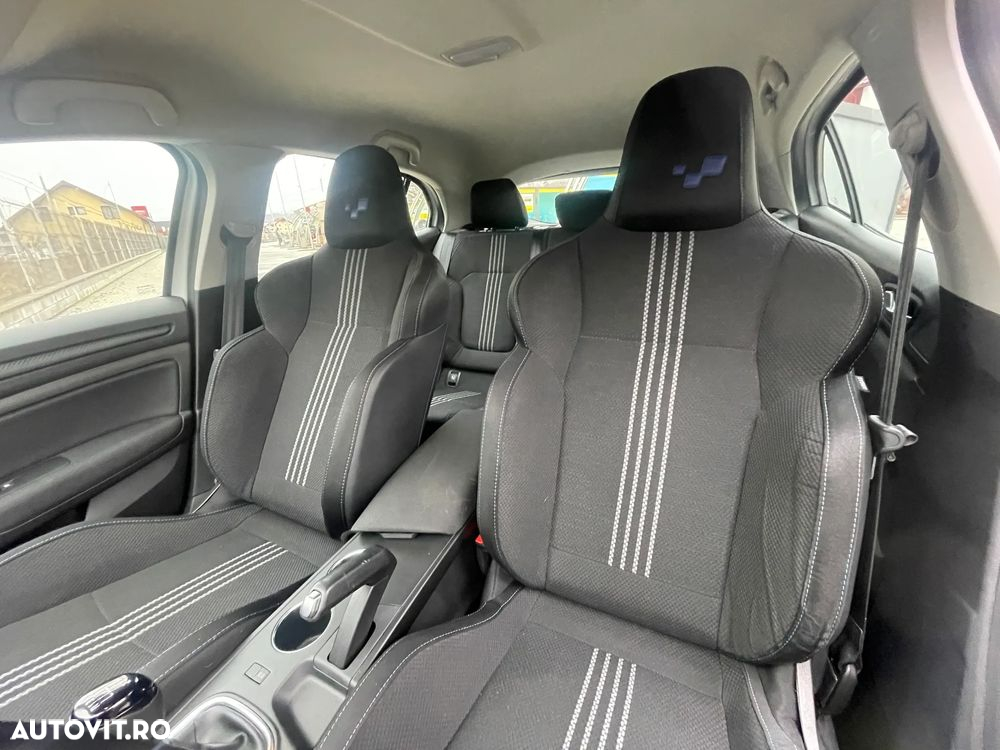 Renault Megane BLUE dCi 115 GT LINE - 16