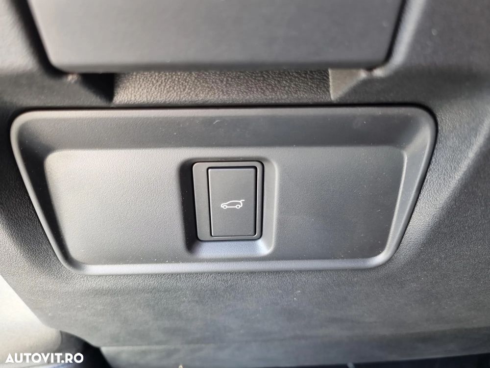 Land Rover Discovery Sport 2.0 D200 MHEV Dynamic SE - 15