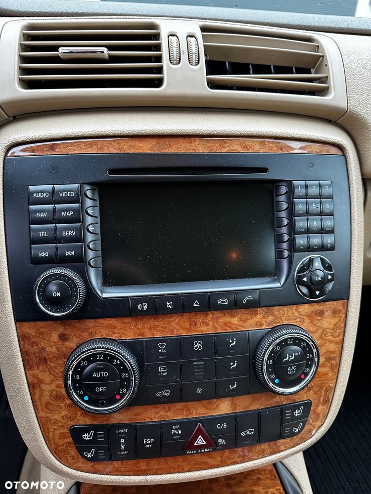 Mercedes-Benz Klasa R 320 CDI L 4-Matic - 13