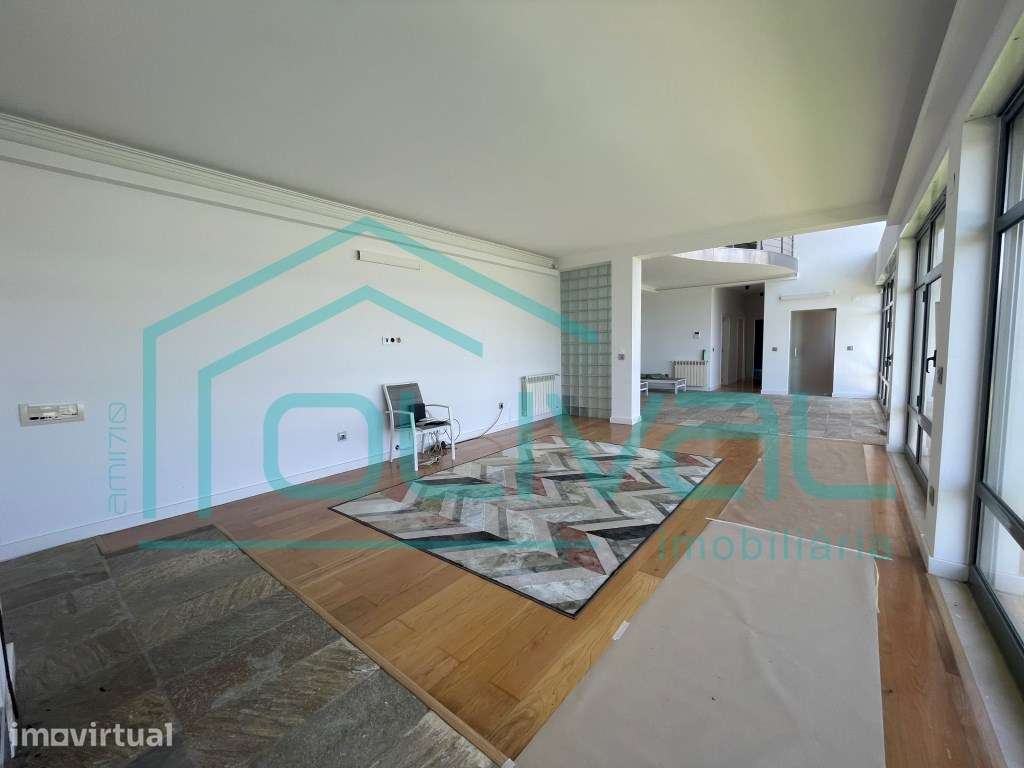 Moradia Isolada com piscina - Grande imagem: 5/54