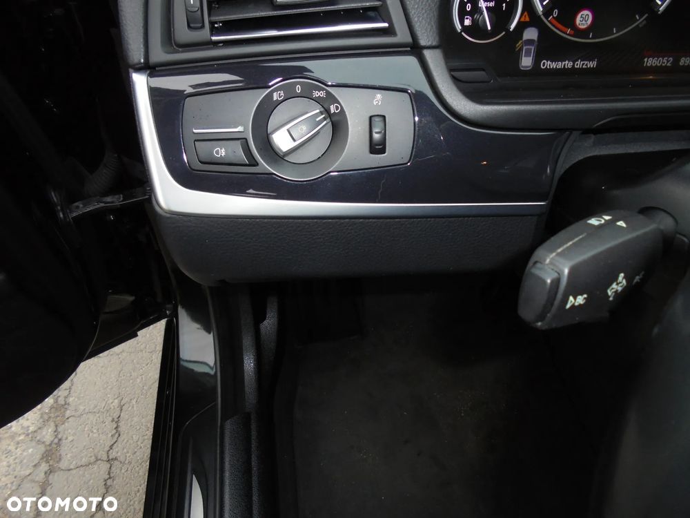 BMW Seria 5 520d Touring Luxury Line - 16