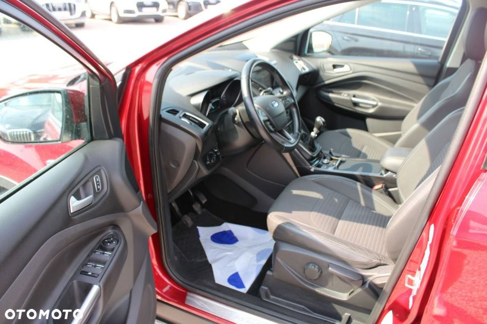Ford Kuga - 17