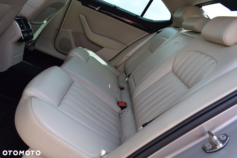 Skoda Superb 2.0 TSI L&K DSG - 9