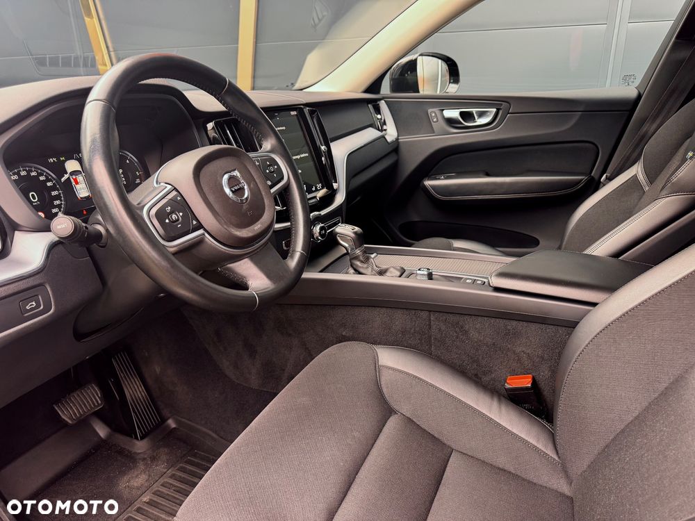Volvo XC 60 D4 AWD Momentum - 16