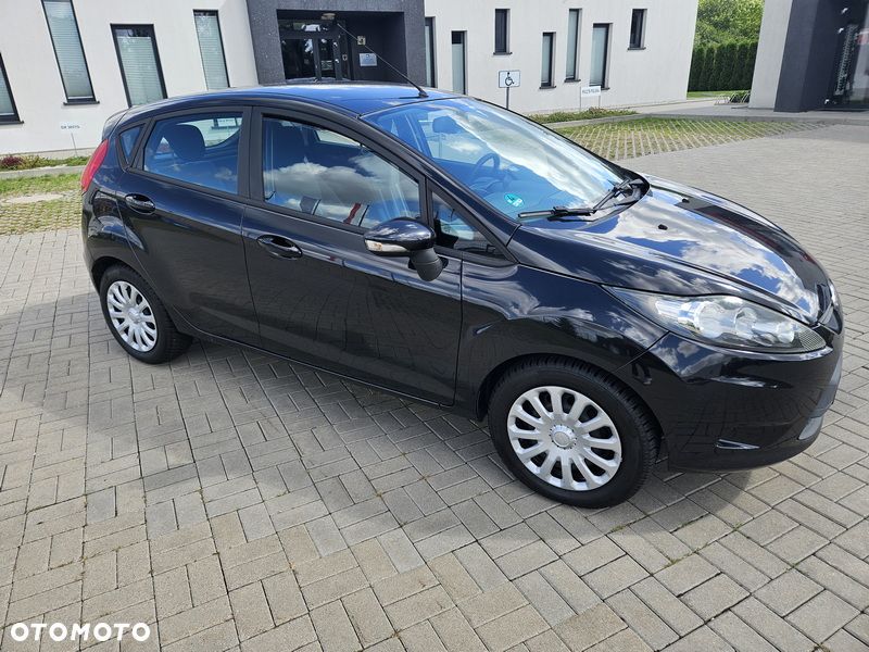 Ford Fiesta 1.25 Ambiente - 2