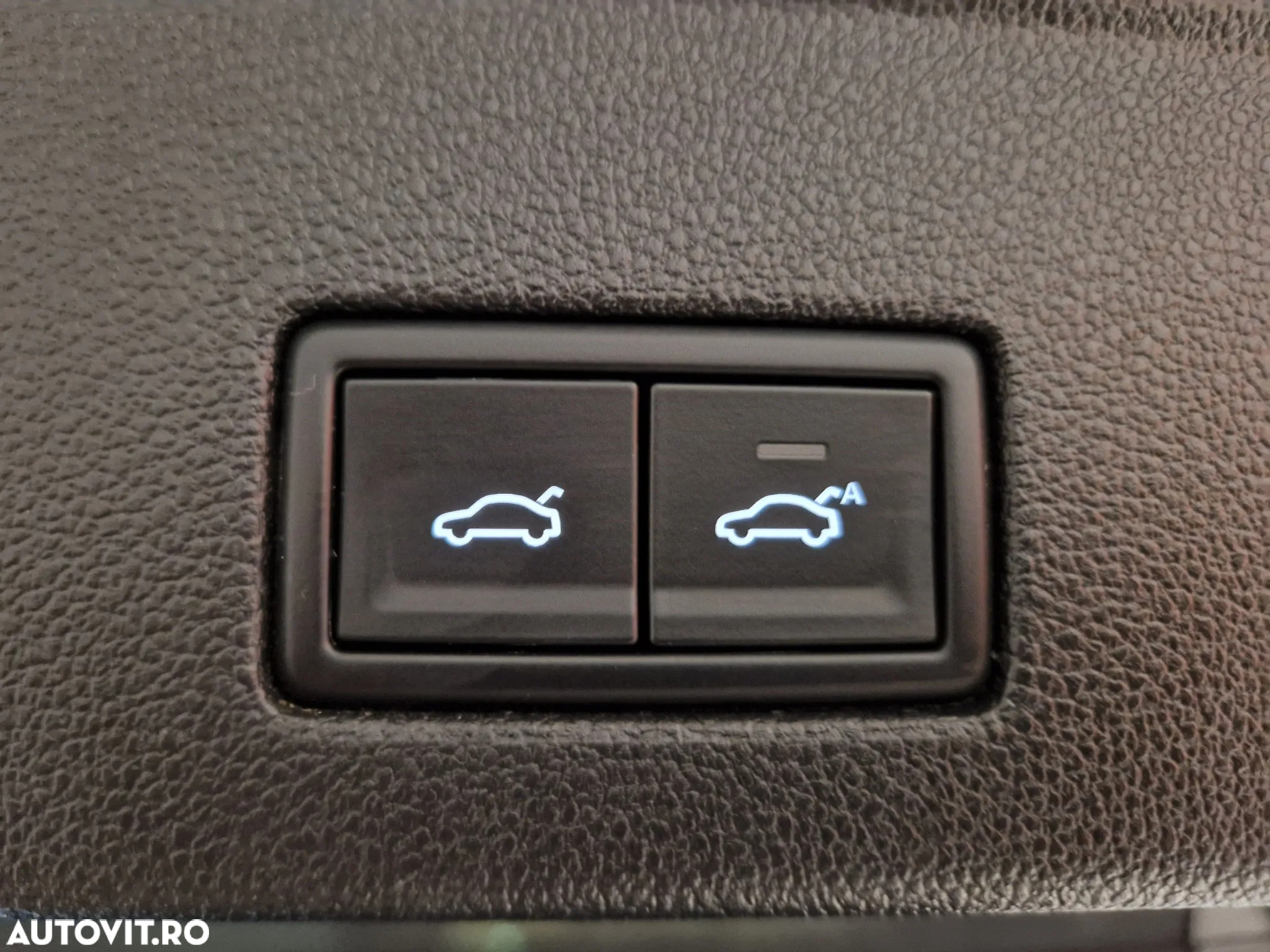 Volkswagen Touareg 3.0 V6 TDI 4Motion DPF Automatik Atmosphere - 31