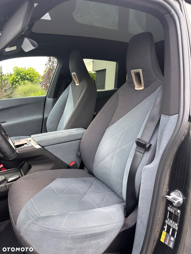 BMW iX xDrive40 76.6kWh Signature - 18