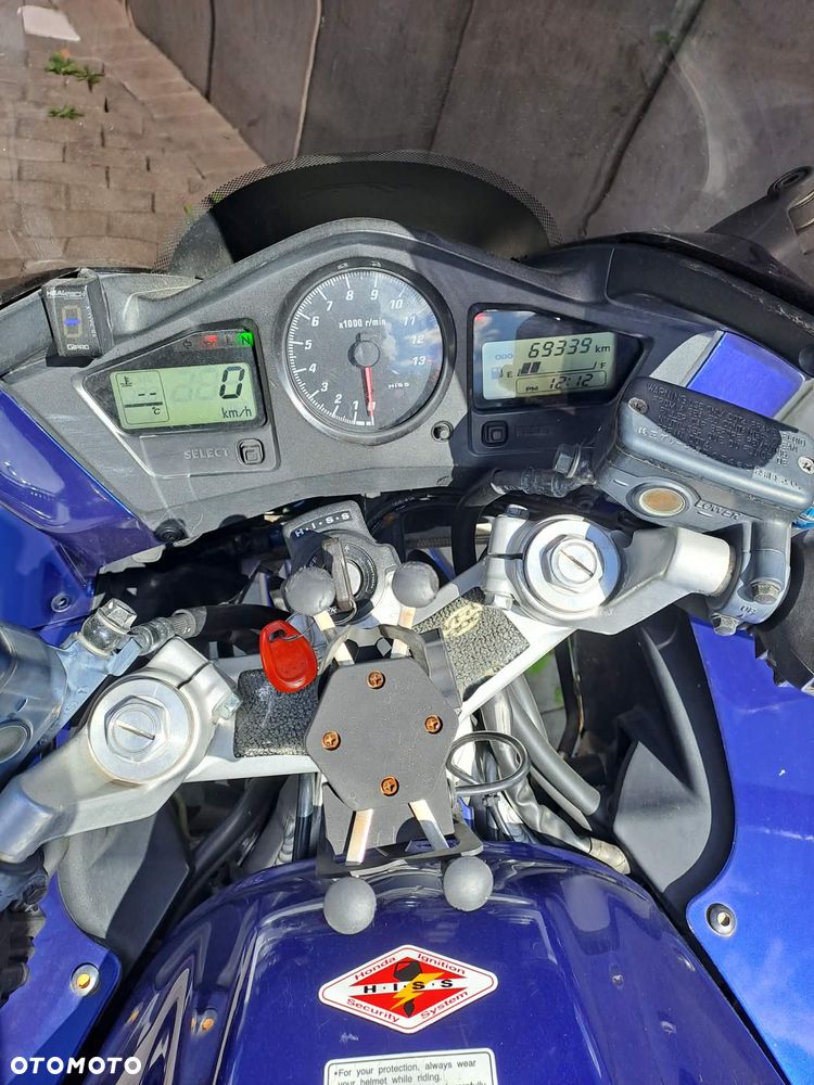 Honda VFR - 3