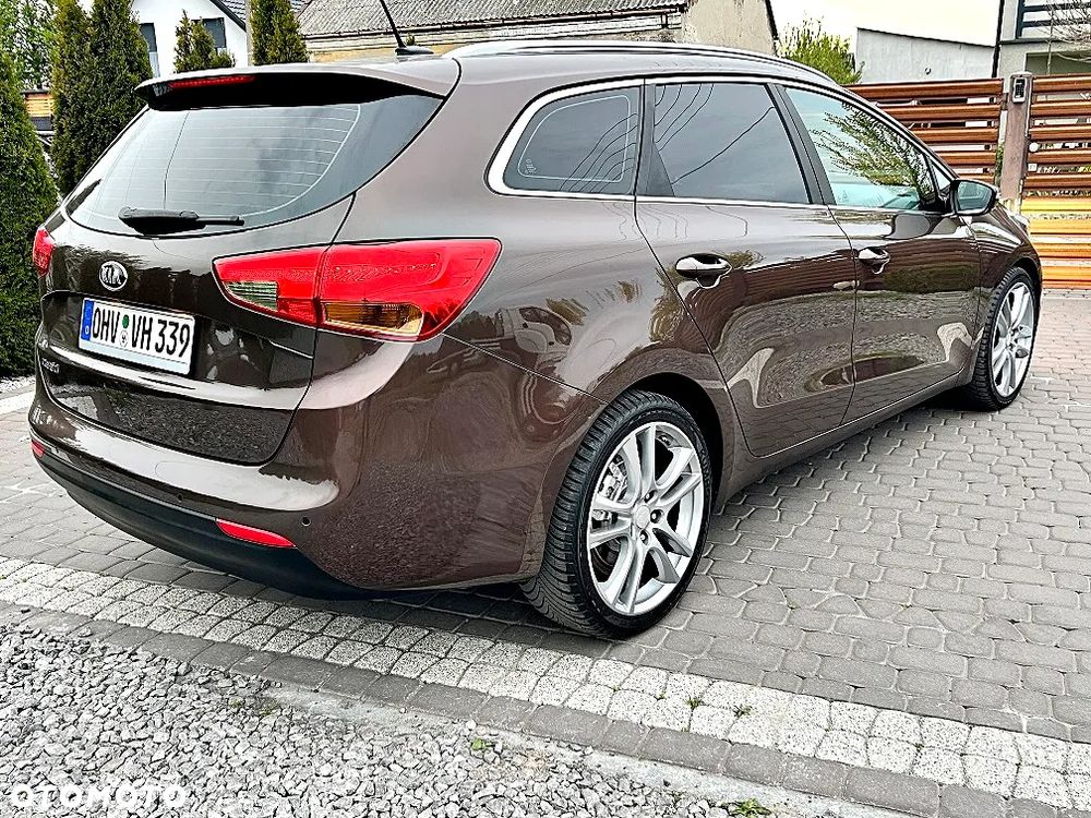 Kia Ceed - 4