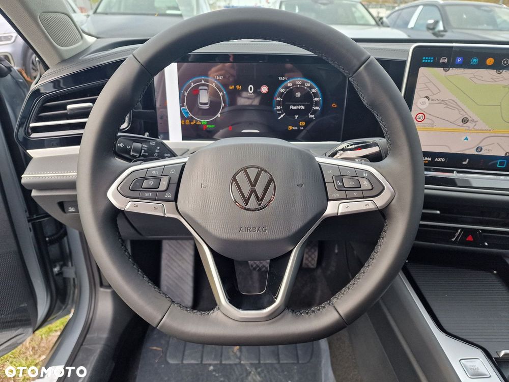 Volkswagen Passat - 16