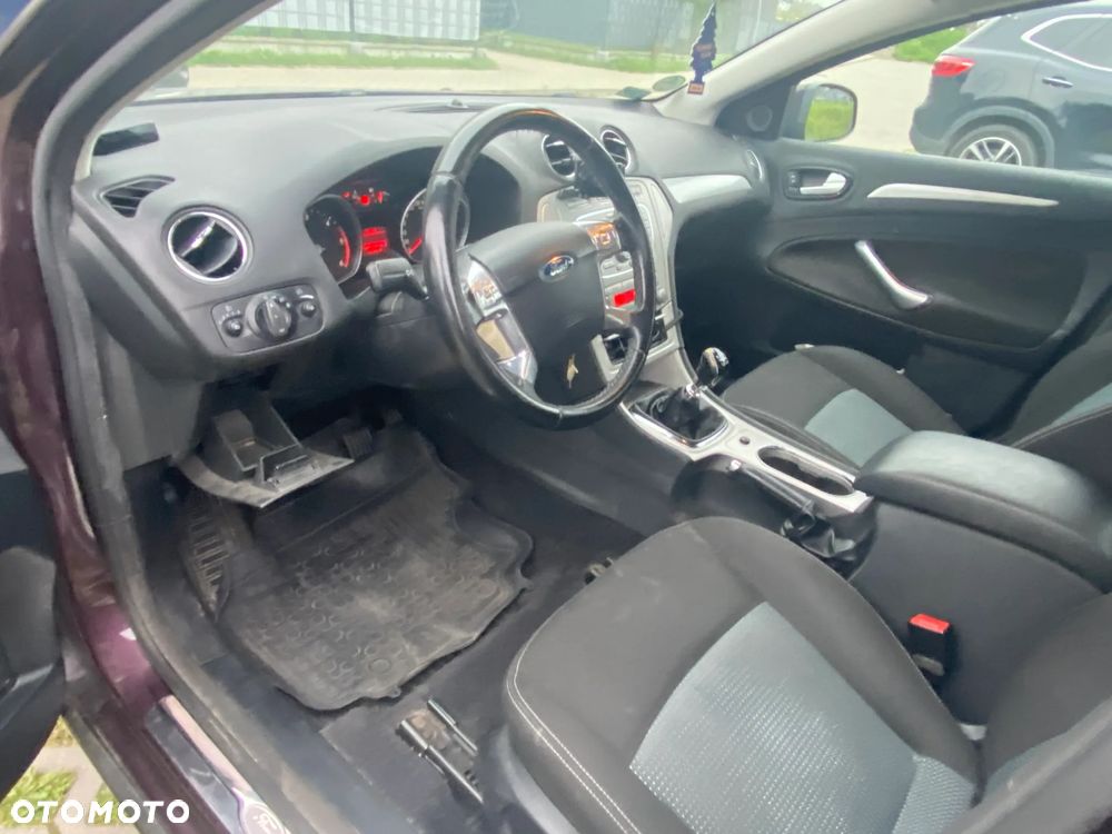 Ford Mondeo 2.0 TDCi Trend - 12