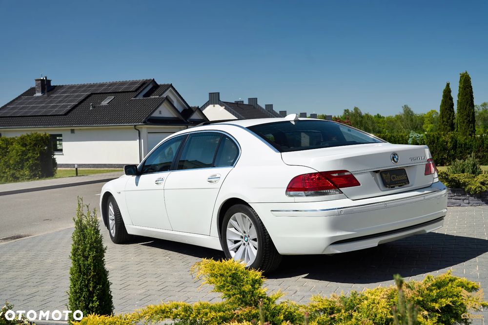BMW Seria 7 750i L - 16