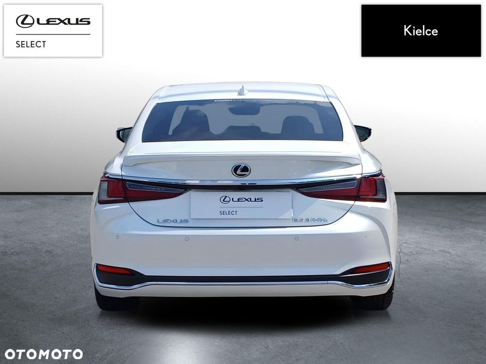 Lexus ES - 5