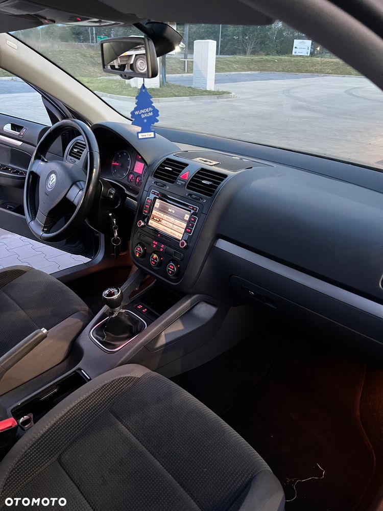 Volkswagen Jetta 1.9 TDI Trendline - 19