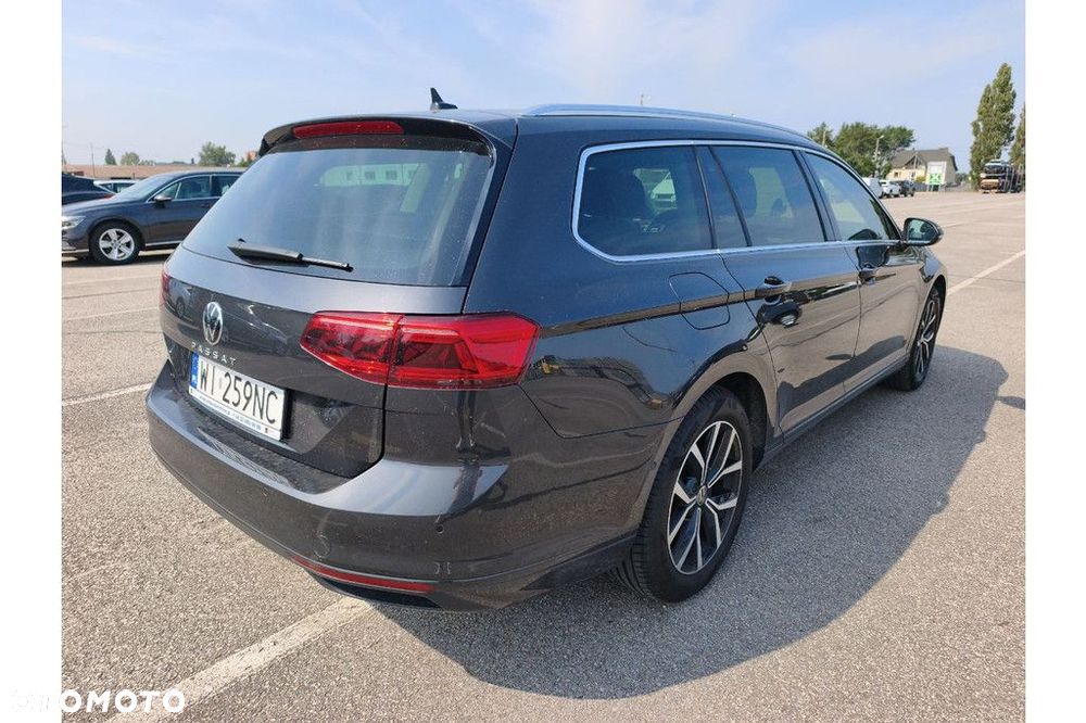 Volkswagen Passat Variant 2.0 TDI SCR DSG - 2