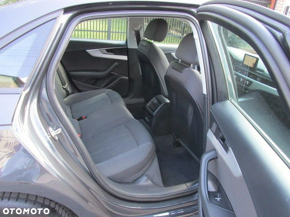 Audi A4 Limousine 1.4 TFSI Design - 14