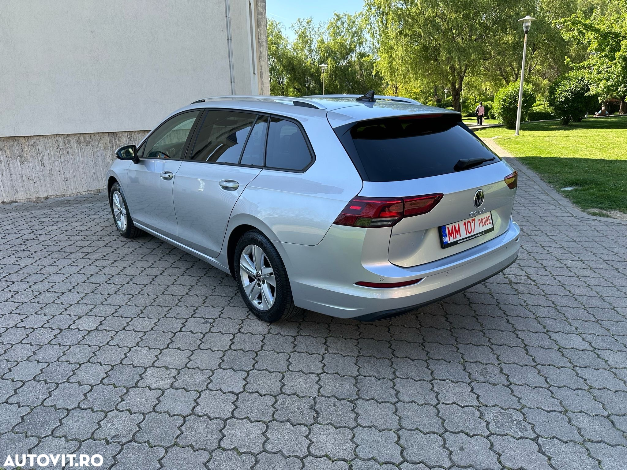 Volkswagen Golf 2.0 TDI Life - 4