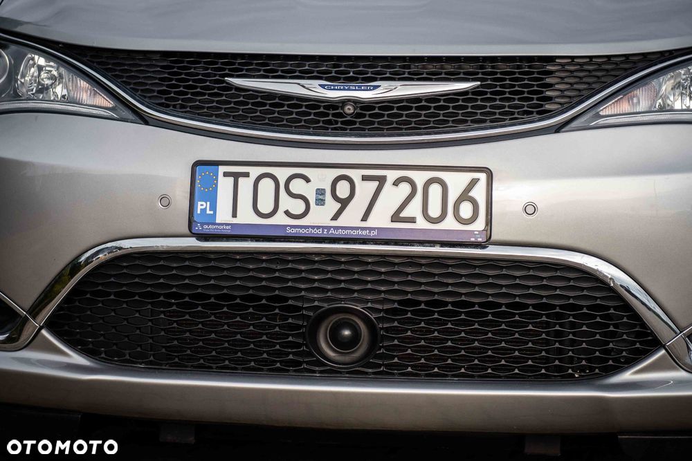 Chrysler Pacifica - 23