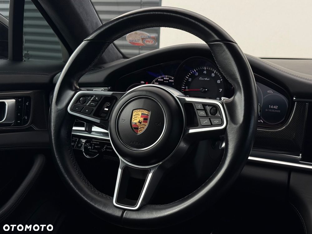 Porsche Panamera Turbo - 10