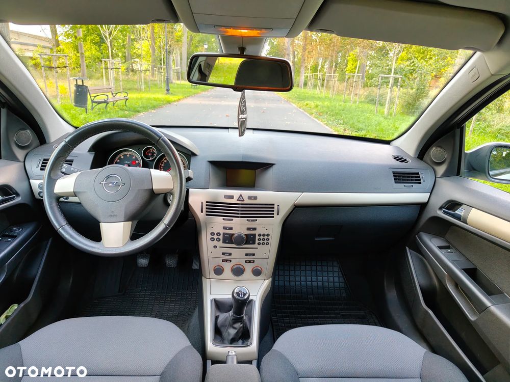 Opel Astra - 16
