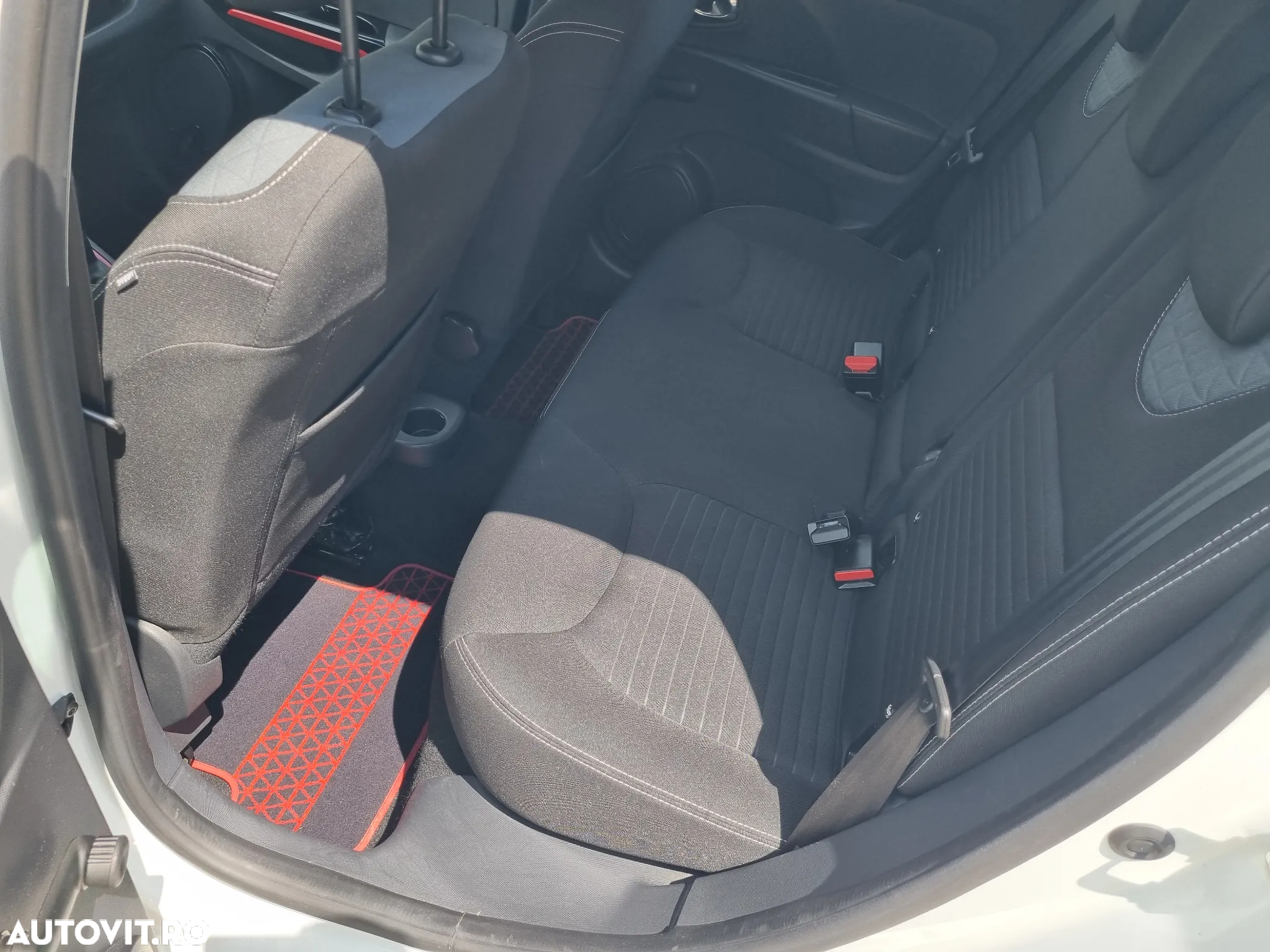 Renault Clio ENERGY TCe 90 Start & Stop Paris - 8