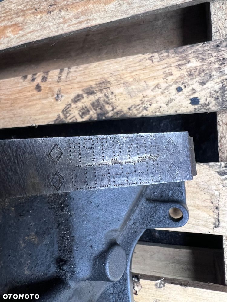 Blok silnika Renault Master III M9T 708 - 7