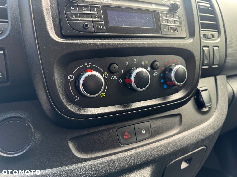 Renault Trafic - 22