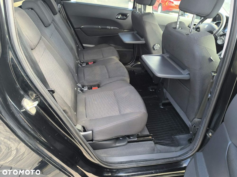 Peugeot 5008 1.6 Trendy - 17