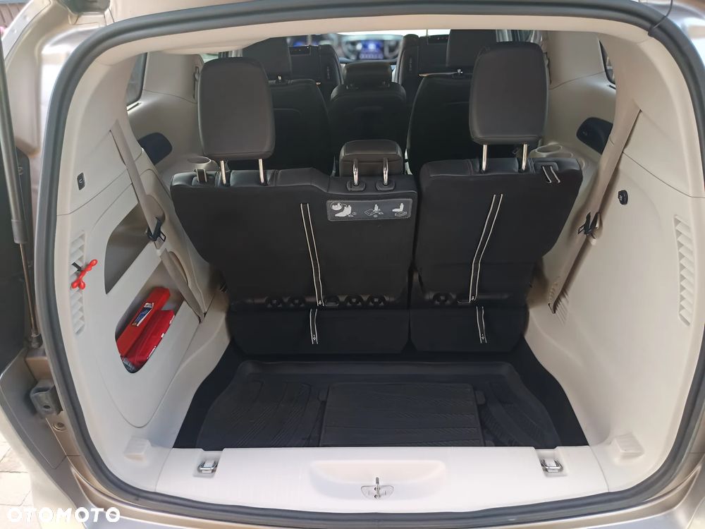 Chrysler Pacifica - 24