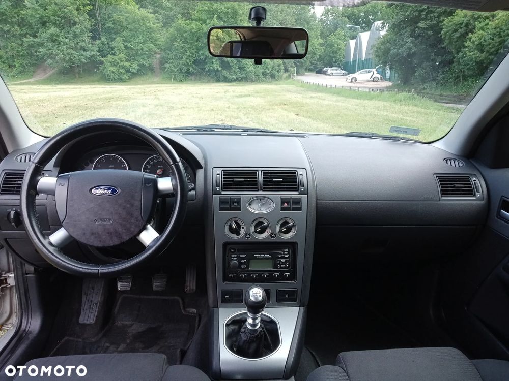 Ford Mondeo - 8