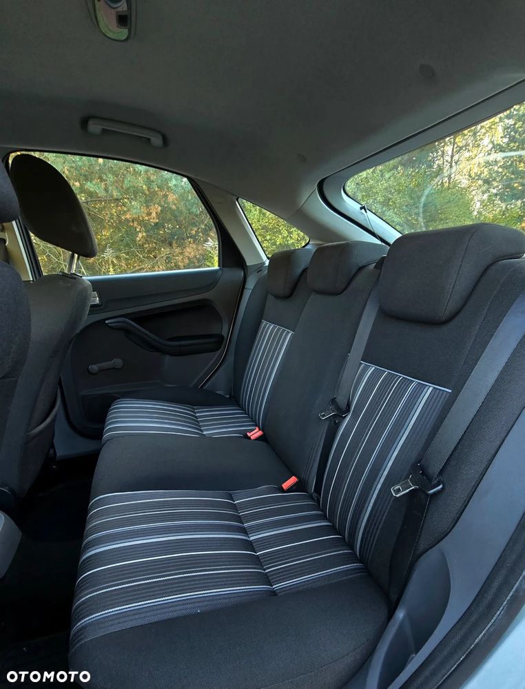 Ford Focus 1.6 TDCi Style - 12