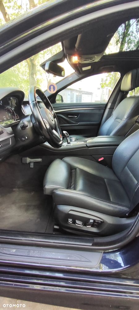 BMW Seria 5 528i Sport-Aut Luxury Line - 7