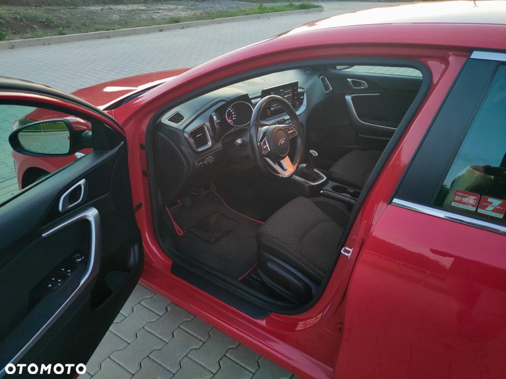 Kia Ceed 1.4 T-GDI M - 11