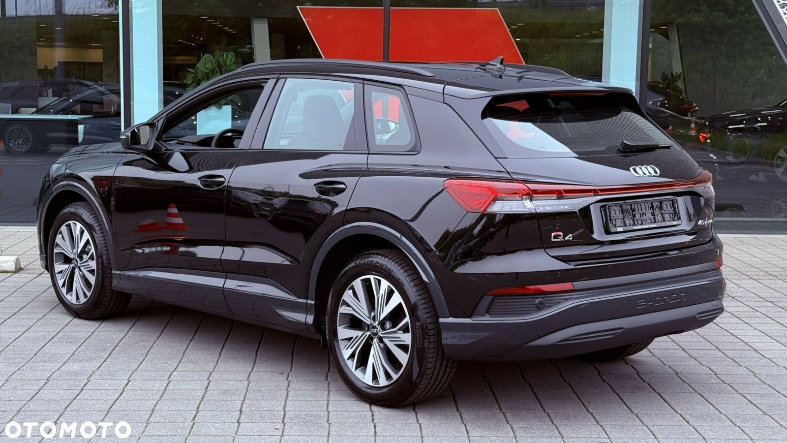Audi Q4 e-tron - 9