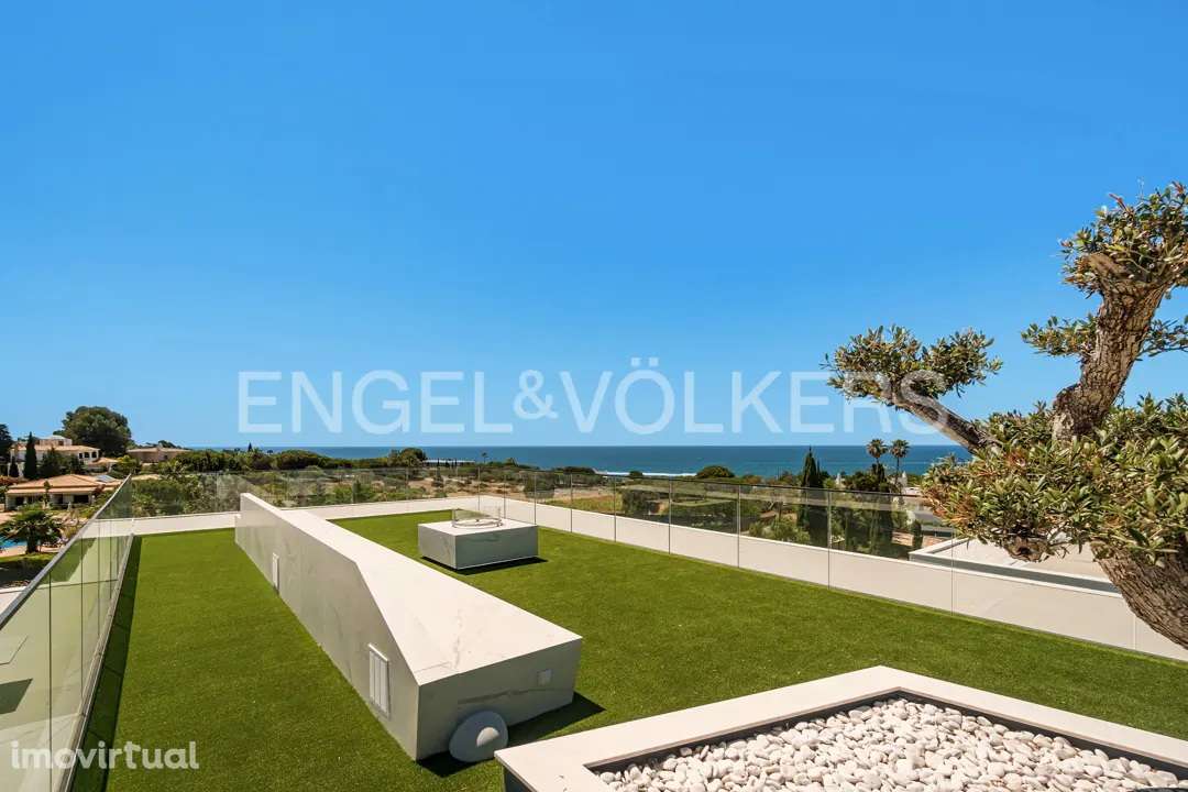 Moradia contemporânea de luxo com vista mar a 300m da praia - Grande imagem: 3/59