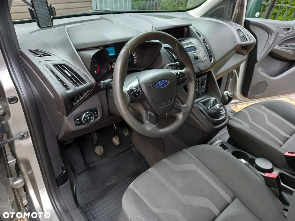 Ford Tourneo Connect Grand - 24