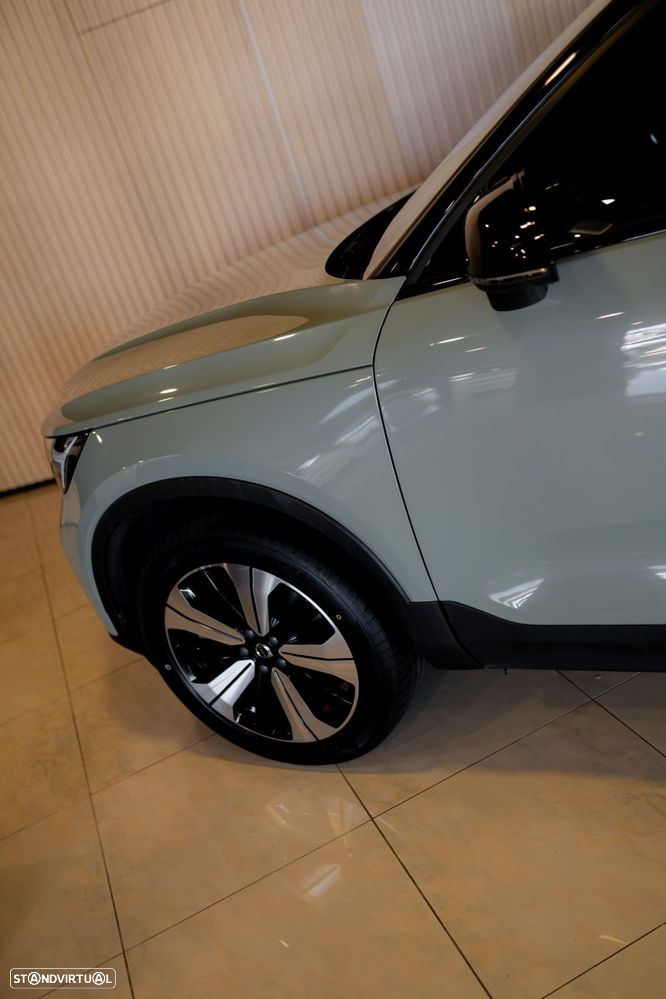 Volvo XC 40 Recharge 69 kWh Single Motor Core - 18