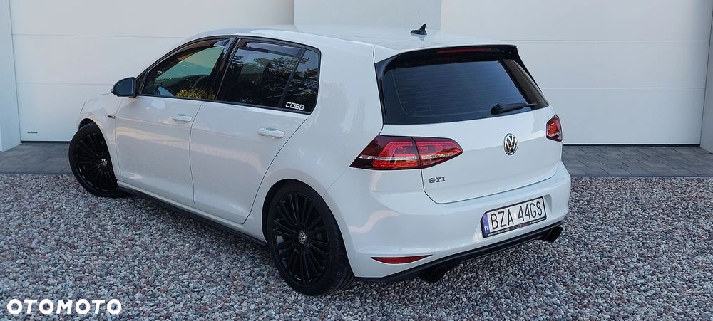 Volkswagen Golf 2.0 TSI BMT GTI DSG - 11