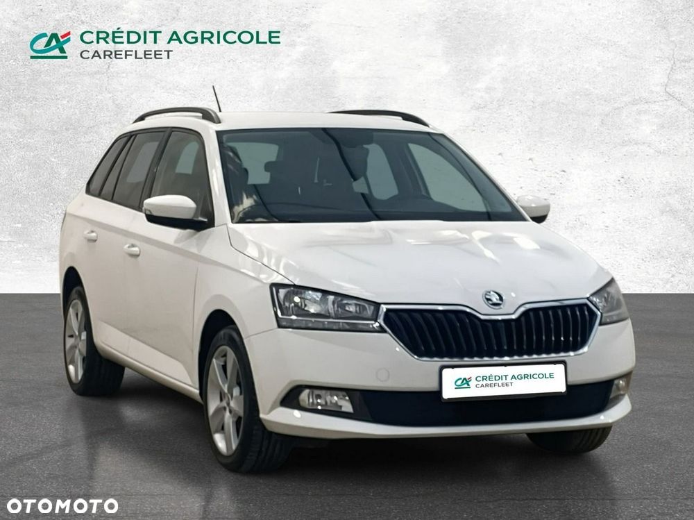 Skoda Fabia 2022 photo 3