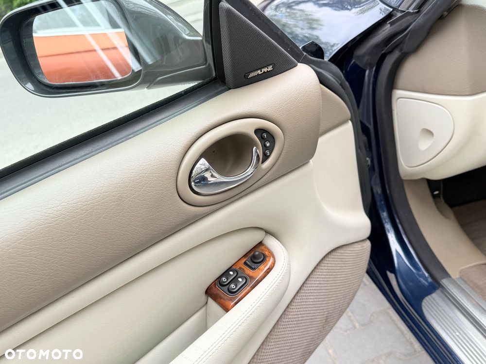 Jaguar XK8 - 27