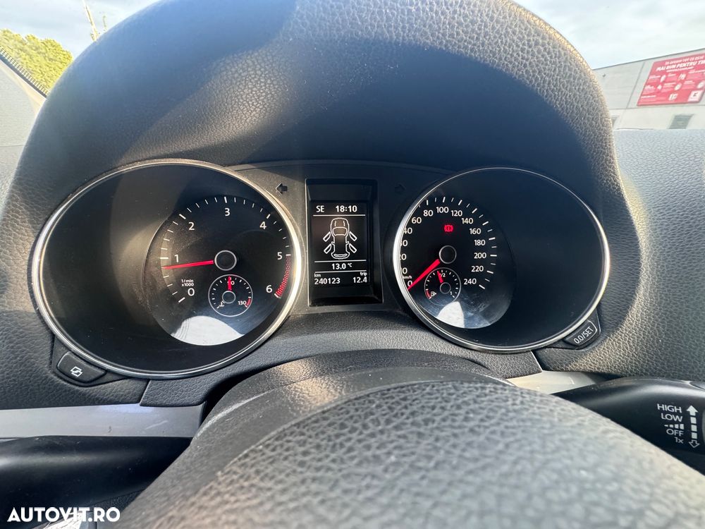 Volkswagen Golf - 5