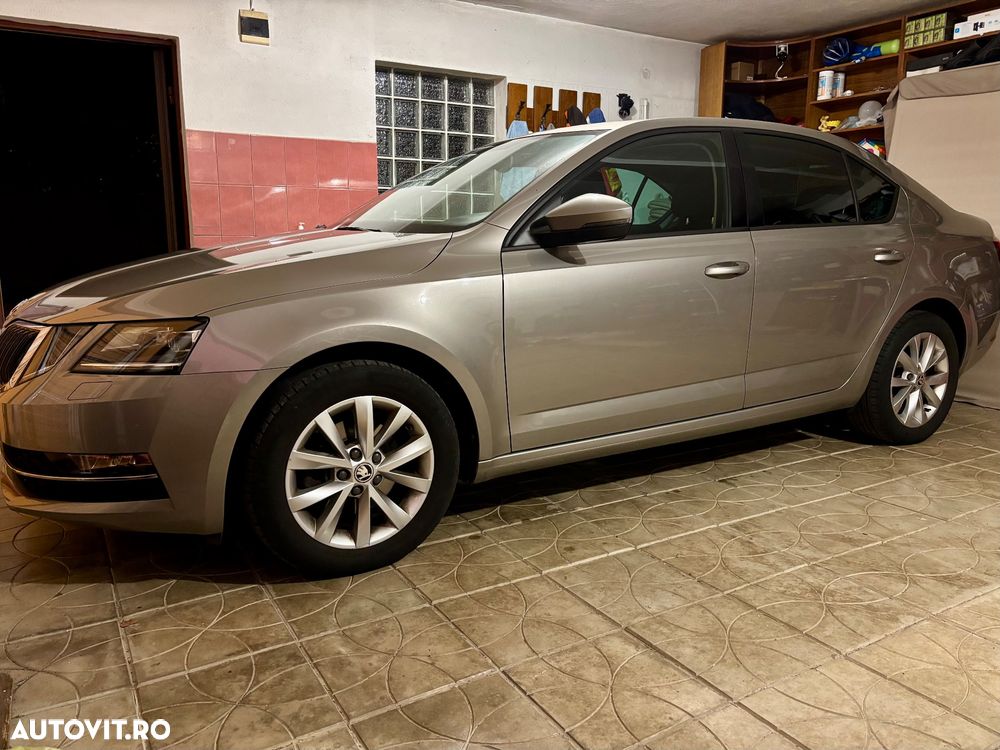Skoda Octavia 2.0 TDI Style - 3