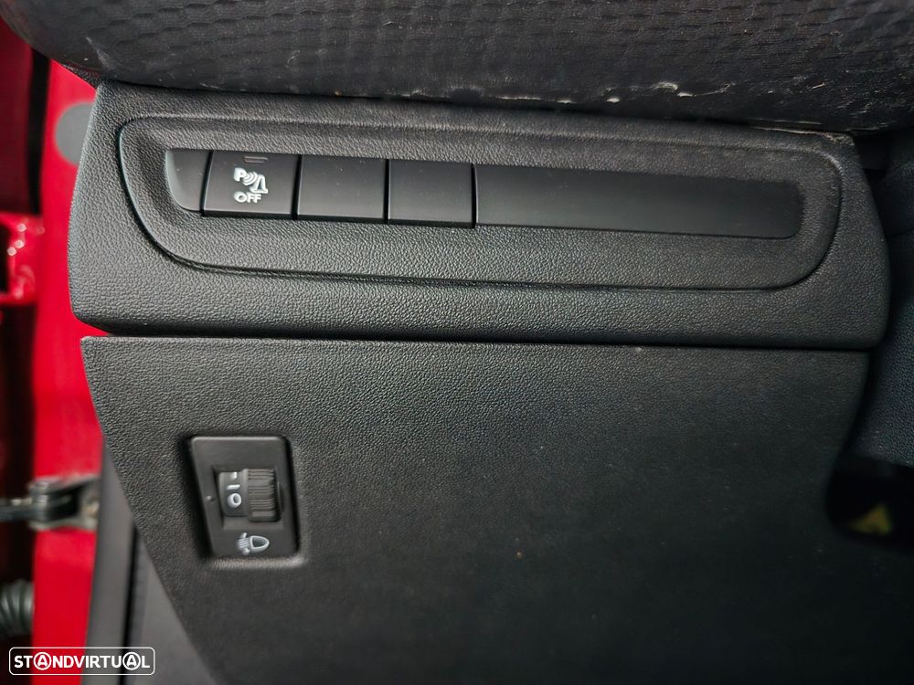 Peugeot 208 1.2 PureTech Style - 12