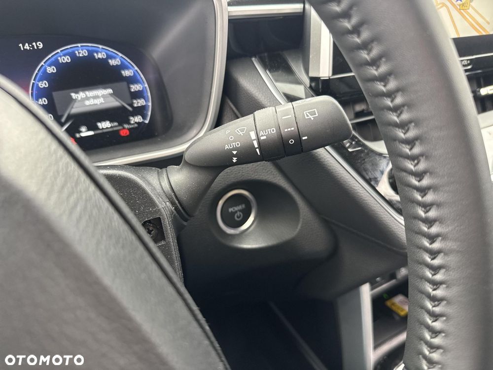 Toyota Corolla Cross 2.0 Hybrid Executive AWD - 17