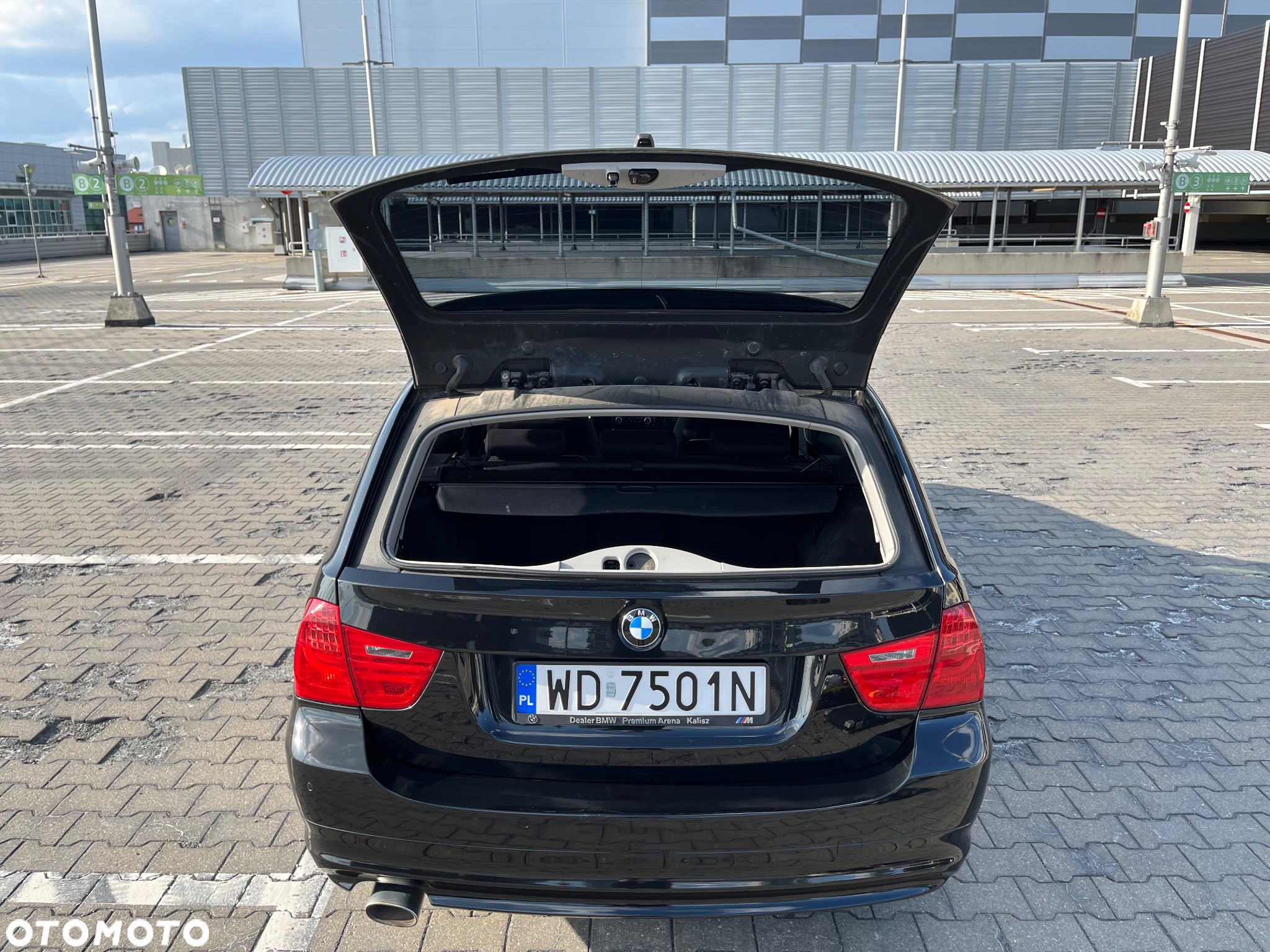 BMW Seria 3 320d DPF Touring Efficient Dynamics Edition - 13