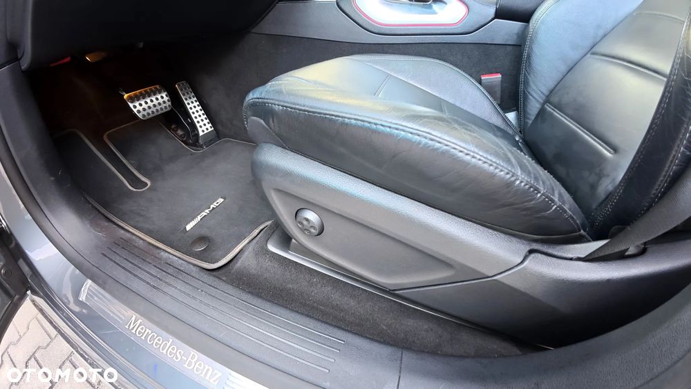 Mercedes-Benz GLE - 36