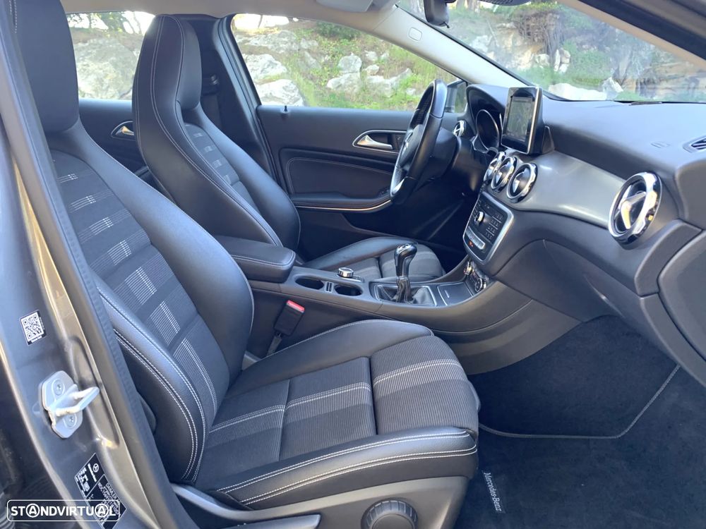 Mercedes-Benz GLA 180 d Urban - 17
