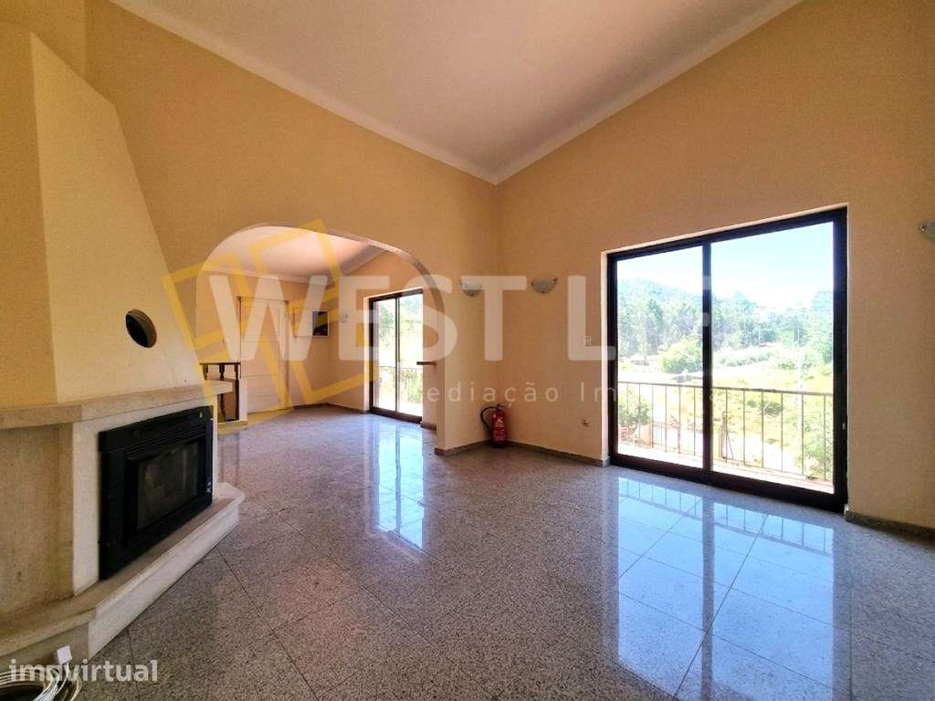 Moradia T2+2 Suítes Independentes e Terreno com Potencial Construti... - Grande imagem: 2/25