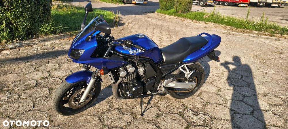 Yamaha FZS - 3