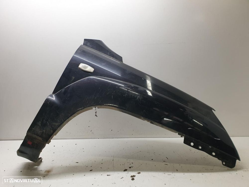 GUARDA-LAMAS FRENTE DIREITO KIA SPORTAGE KM - 1